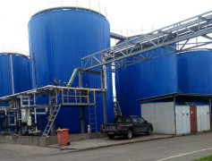 化工儲存罐聚脲噴塗